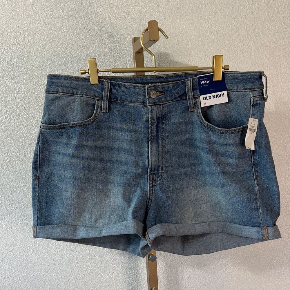 Old Navy WOW- Women's high rise  Classic Blue Jean Shorts with cuffed hem- 16